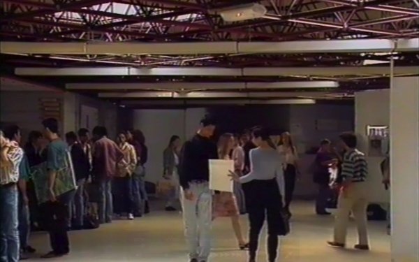 [Projection documentaire] 𝘼𝙧𝙘𝙝𝙞𝙩𝙚𝙘𝙩𝙪𝙧𝙚𝙨 𝙙𝙚 𝙉𝙖𝙣𝙘𝙮 : 𝙡𝙚𝙨 𝙩𝙚𝙢𝙥𝙨 𝙙’𝙪𝙣𝙚 é𝙘𝙤𝙡𝙚
LUNDI 9 MARS 2026 / 18H / Ecole nationale supérieure d'architecture de Nancy
Inscrite dans la programmation liée à l’année anniversaire(s) de l’école d’architecture de Nancy - 30 ans de l’édifice signé par Livio Vacchini, la projection de ce documentaire écrit et réalisé par François Chilowicz (1994) ouvre un temps d’échanges offert aux étudiantes et étudiants, acteurs de l’école en 2026, sur l’architecture contemporaine et les études d’architecture.
Echanges animés par Marc Verdier, maître de conférences à l’ENSA Nancy
En présence de Joseph Abram, Jean Claude Bignon et Christian François, anciens enseignants de l'école nationale supérieure d'architecture de Nancy
Dans le cadre du cycle Memento et du séminaire de Pierre Maurer
➡️https://www.nancy.archi.fr/fr/architectures-de-nancy-les-temps-d-une-ecole_-e.html
➡️https://www.nancy.archi.fr/fr/2026anniversaire.html
#architecture #teamarchi #enseignementsuperieur