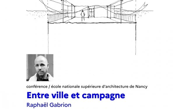 CONFÉRENCE / CE SOIR 18H
𝗘𝗻𝘁𝗿𝗲 𝘃𝗶𝗹𝗹𝗲 𝗲𝘁 𝗰𝗮𝗺𝗽𝗮𝗴𝗻𝗲
Raphaël Gabrion, Architectures Raphaël Gabrion, Paris, Prix de l’Habitat 2024

Conférence dans le cadre du cycle logement.
 
Toute architecture prend racine dans un territoire, détermine des limites, des portes, pose des franchissements, et crée des intériorités pour s'abriter, se protéger, s'épanouir et s'ouvrir au monde progressivement, avec retenue ou avec force. Pourtant, depuis la fin du XIXe siècle, la production de la ville en milieu périurbain a engendré des lieux sans qualité, au statut ambigu, souvent sans limites affirmées.

Face à ce constat, Raphaël Gabrion défend la nécessité d'une architecture intériorisée tout en étant située. En mettant en intelligence différents lieux, l'architecture se révèle être un art des relations humaines dans un cadre bâti qui s'étend de la chambre jusqu'à l'horizon au travers d'une multitude d'intériorités. Trois réalisations de son agence illustreront la mise en relation spatiale entre la sphère intime et le grand paysage, sur les plans technique et fonctionnel aussi bien que sur l'expressivité des formes.

💡 Actuellement Raphaël Gabrion est l'architecte de la future médiathèque du plateau de Haye à Nancy.

#conferences #architecture #teamarchi #enseignementsuperieur @raphael_gabrion @culture_gouv