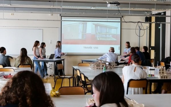 [ENSEIGNEMENT]

Rendu Atelier de projet des étudiants et étudiantes de première année de cycle Licence de l’@ecolearchinancy. 

Encadrés par leurs enseignants : Cammie Anteau, Franck Besançon, François Lecompte, Valeri Lemarquis, Tony Paradis, Sibylle Pohler, Héloïse et Eric Touvenot.

@culture_gouv 
#teamarchi #ecolearchinancy #ecolearchi #archinancy #architecture #enseignement #enseignementsuperieur #licence #etudiantarchi