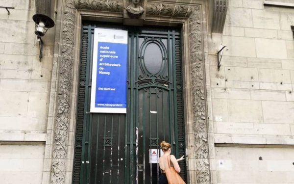 INFO MÉDIATHÈQUE
Prêts et retours à la médiathèque pour tous les étudiants et enseignants sur rendez-vous à @ecolearchinancy site Boffrand.
#architectureschool #architecture #ecolearchinancy #architectes #archinancy #teamarchi
